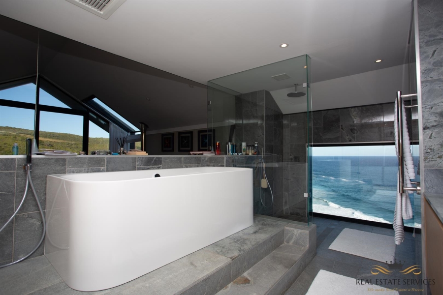 4 Bedroom Property for Sale in Herolds Bay Western Cape